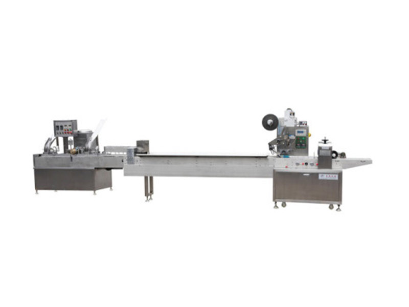 Sandwich biscuit automatic packaging machine
